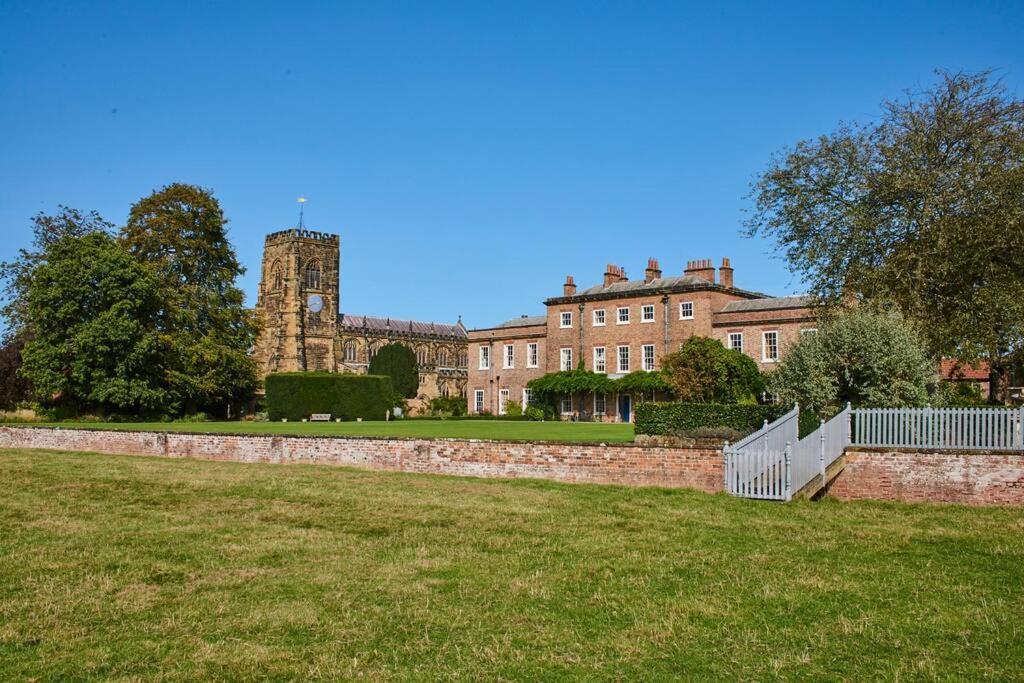 Thirsk Hall South Wing, North Yorkshire Екстер'єр фото